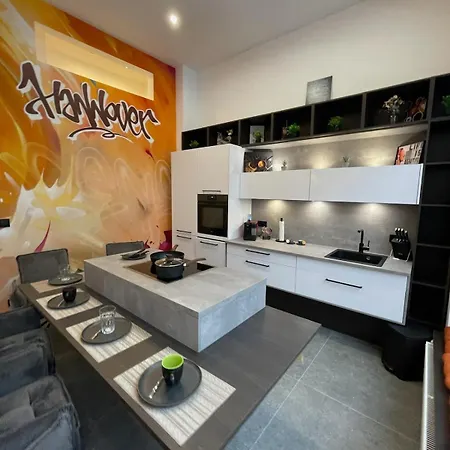 Apartment Rbj Loft Hannover-linden - Graffiti Und Parkplatz