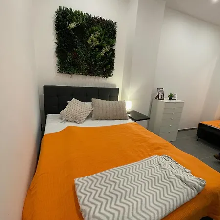 Rbj Loft Hannover-linden - Graffiti Und Parkplatz * Hannover